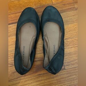 Women’s size 7 Lucky Brand black flats
